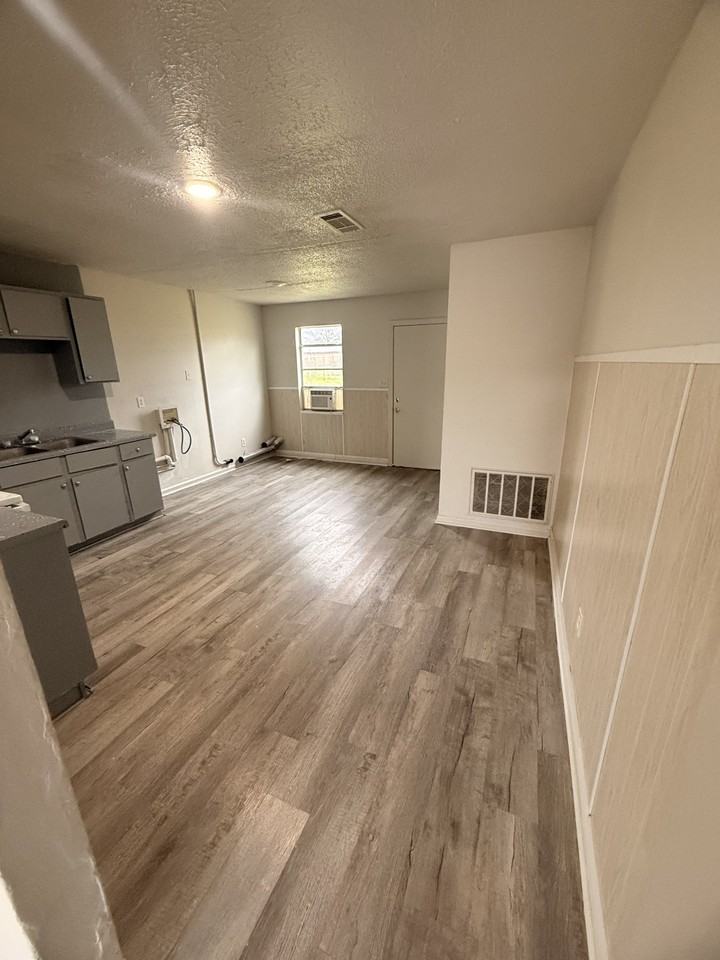 216 Horton Dr #B - Photo 3 of 10