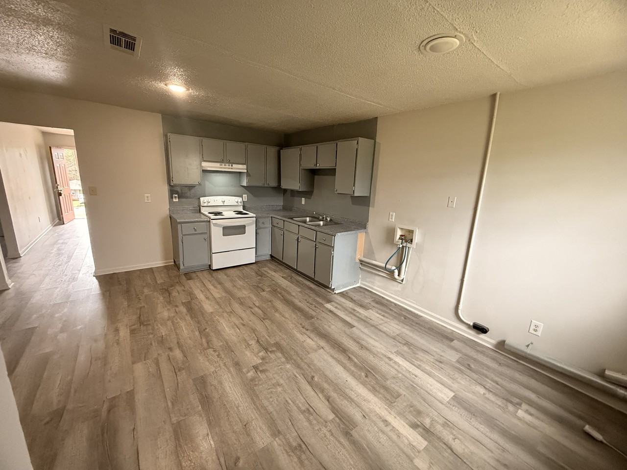 216 Horton Dr #B - Photo 4 of 10