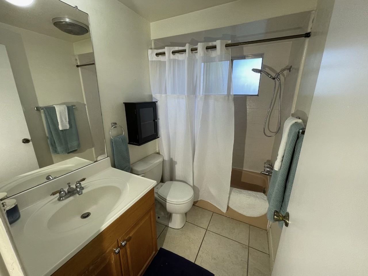 5908 Stockdale Hwy #4 - Photo 5 of 16