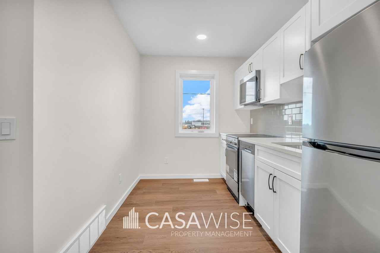 21019 25 Ave Nw #GS - Photo 2 of 11