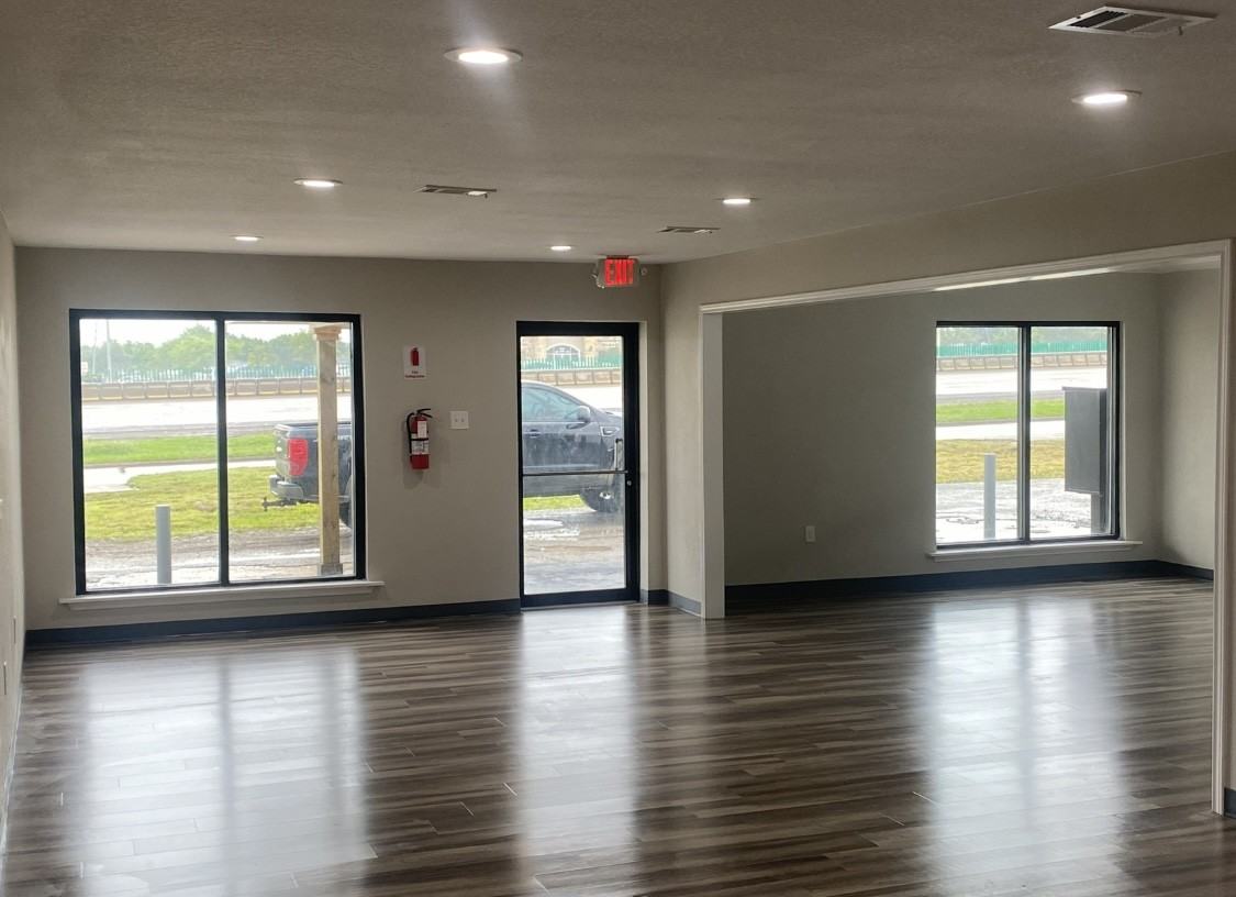 3325 East Interstate 30 - 1 #1 - Photo 3 of 35