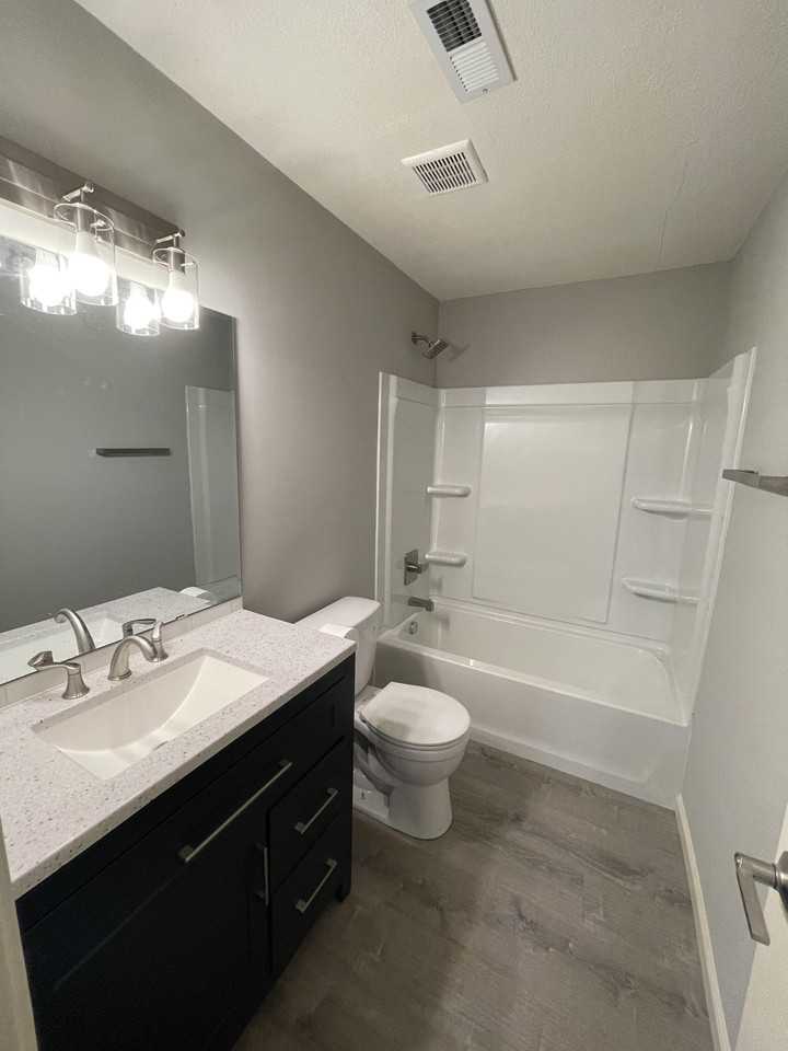 1737 Tennessee St #2 - Photo 4 of 11