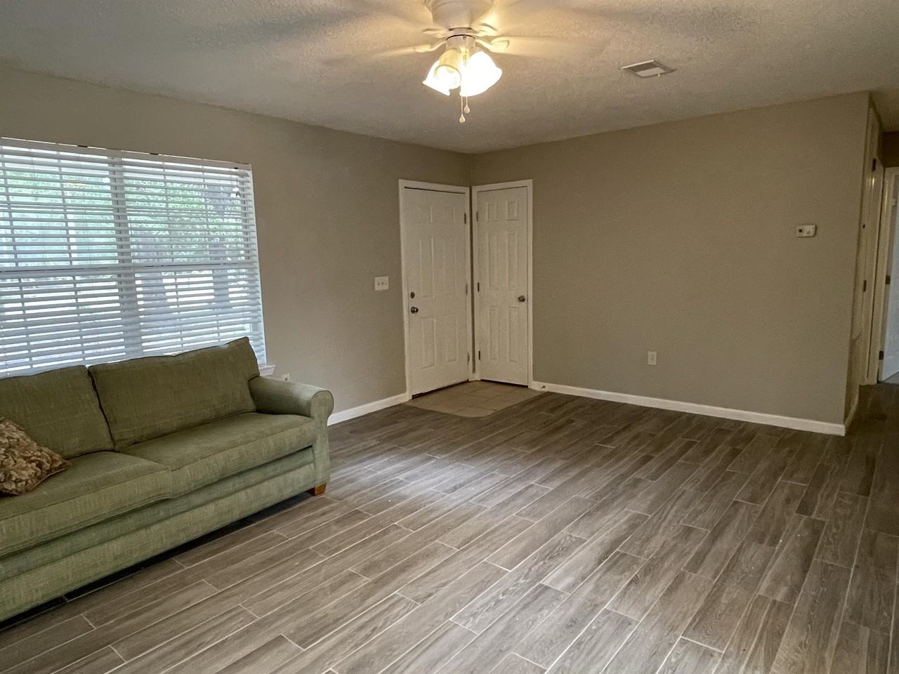 487 Woodlawn Rd #1 - Photo 2 of 16