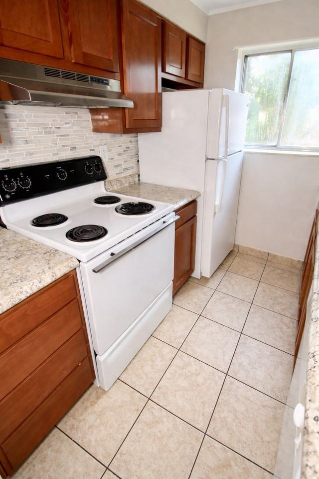 140 WEST WALNUT STREETAPT 935 #935 - Photo 5 of 12