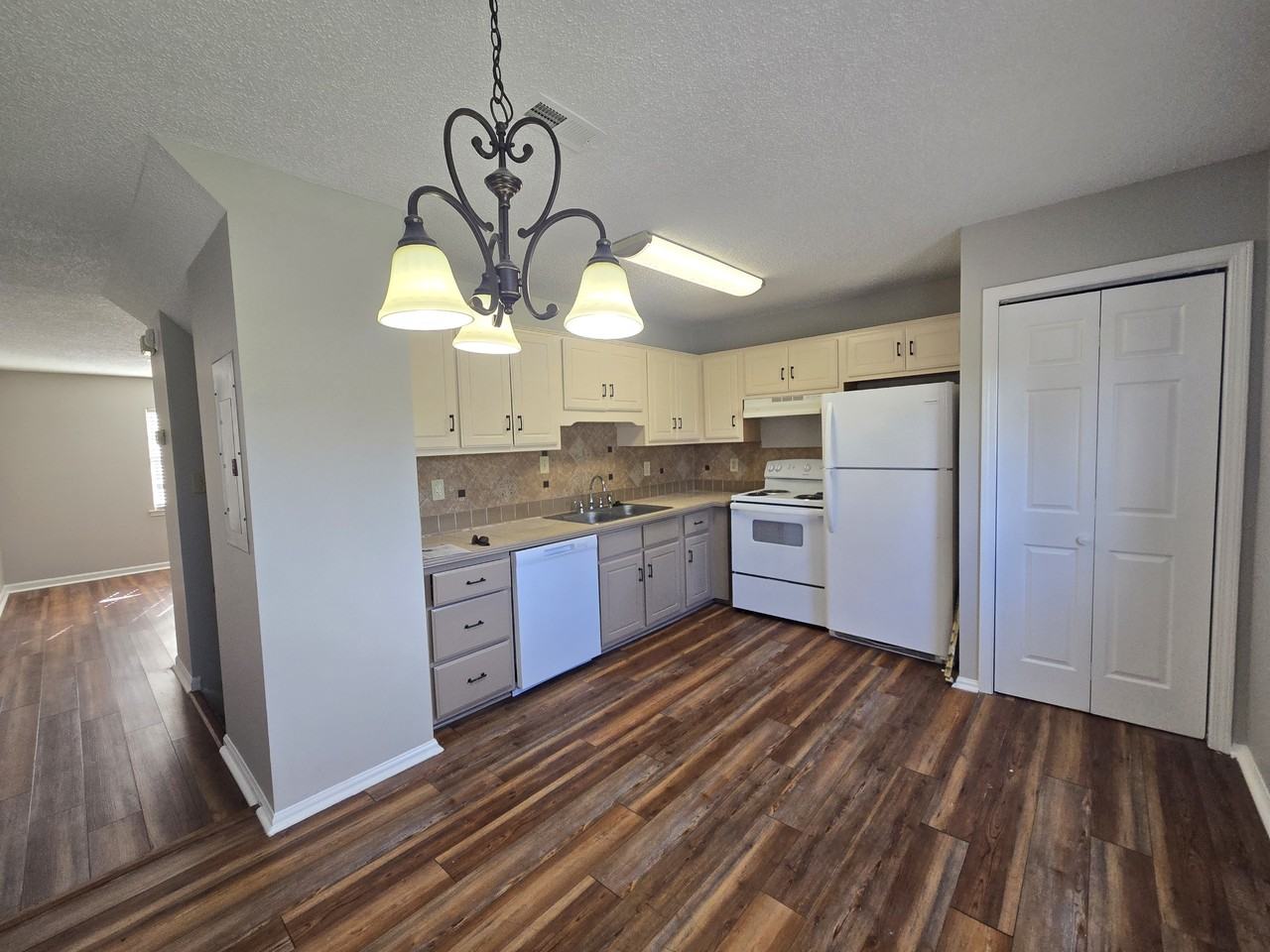 2165 S Milledge Ave E8 - 1 #1 - Photo 5 of 42