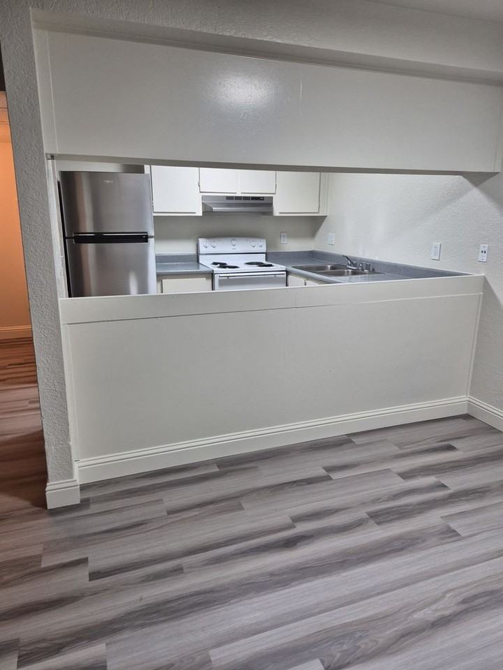 3800 Madison Ave - Photo 3 of 11