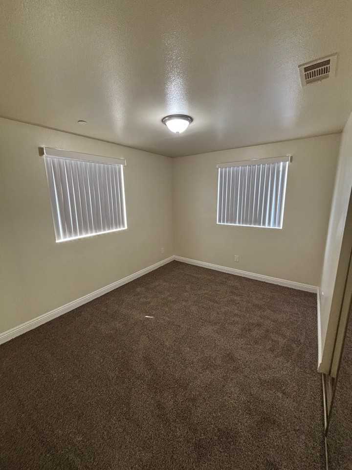 157 West 89th Street - Photo 6 of 19