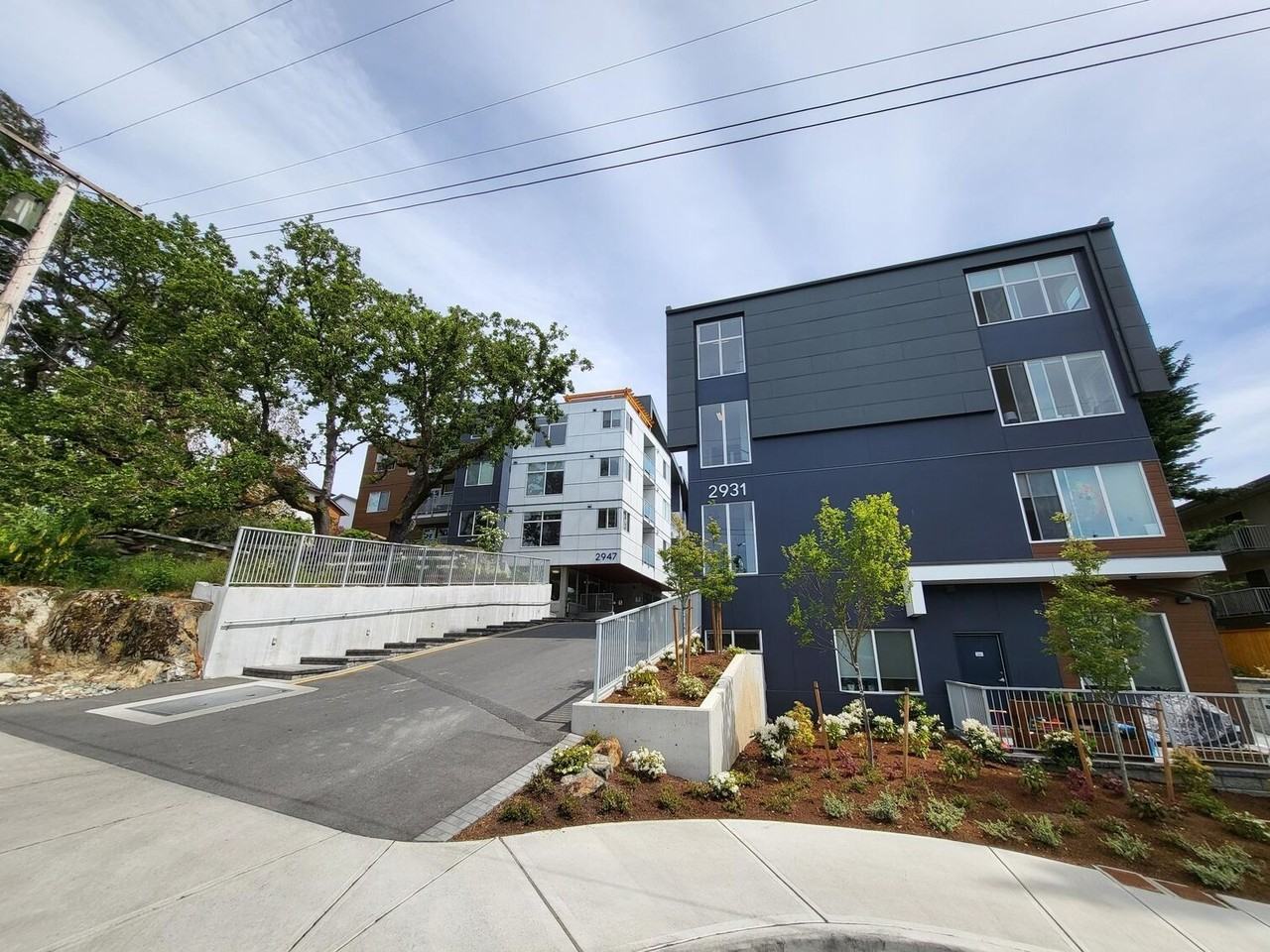 Sky & Oak Apartments - Photo 4 of 17