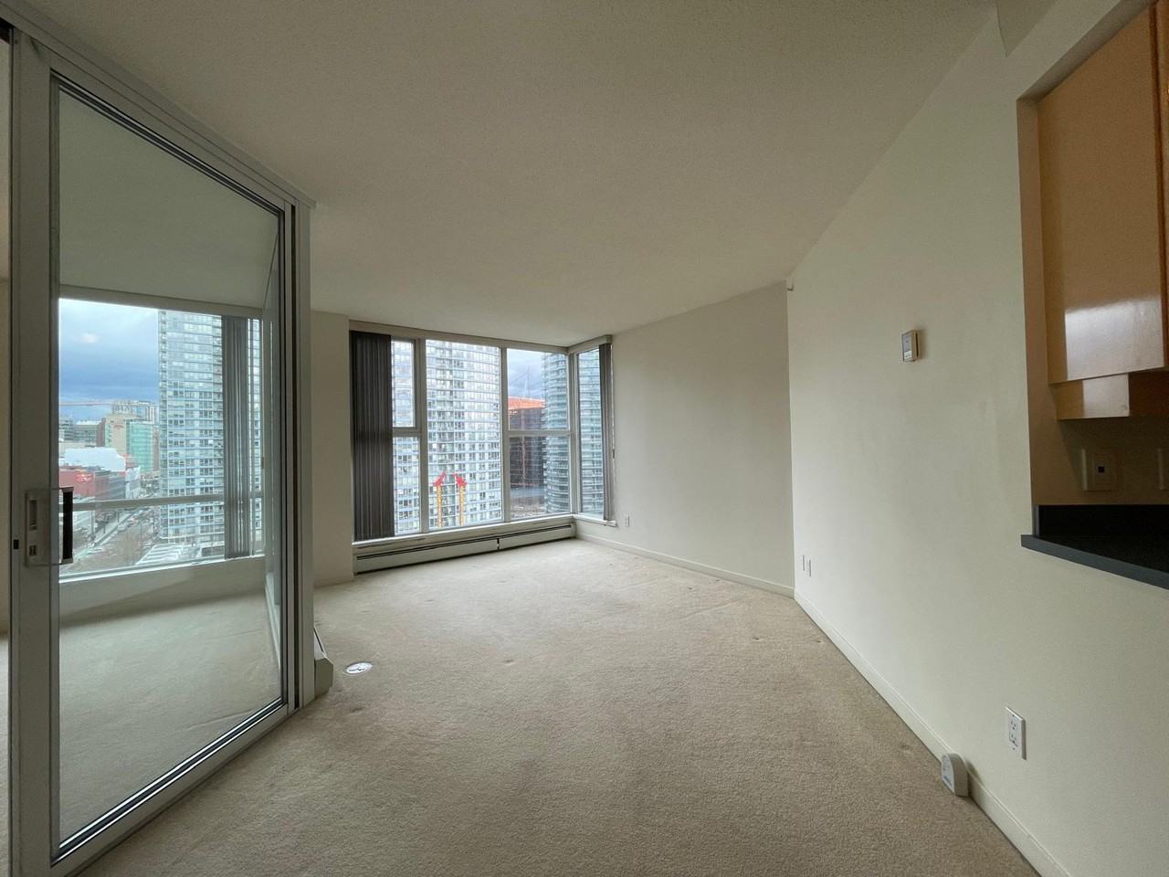 1009 Landmark 33 #1508 - Photo 3 of 10