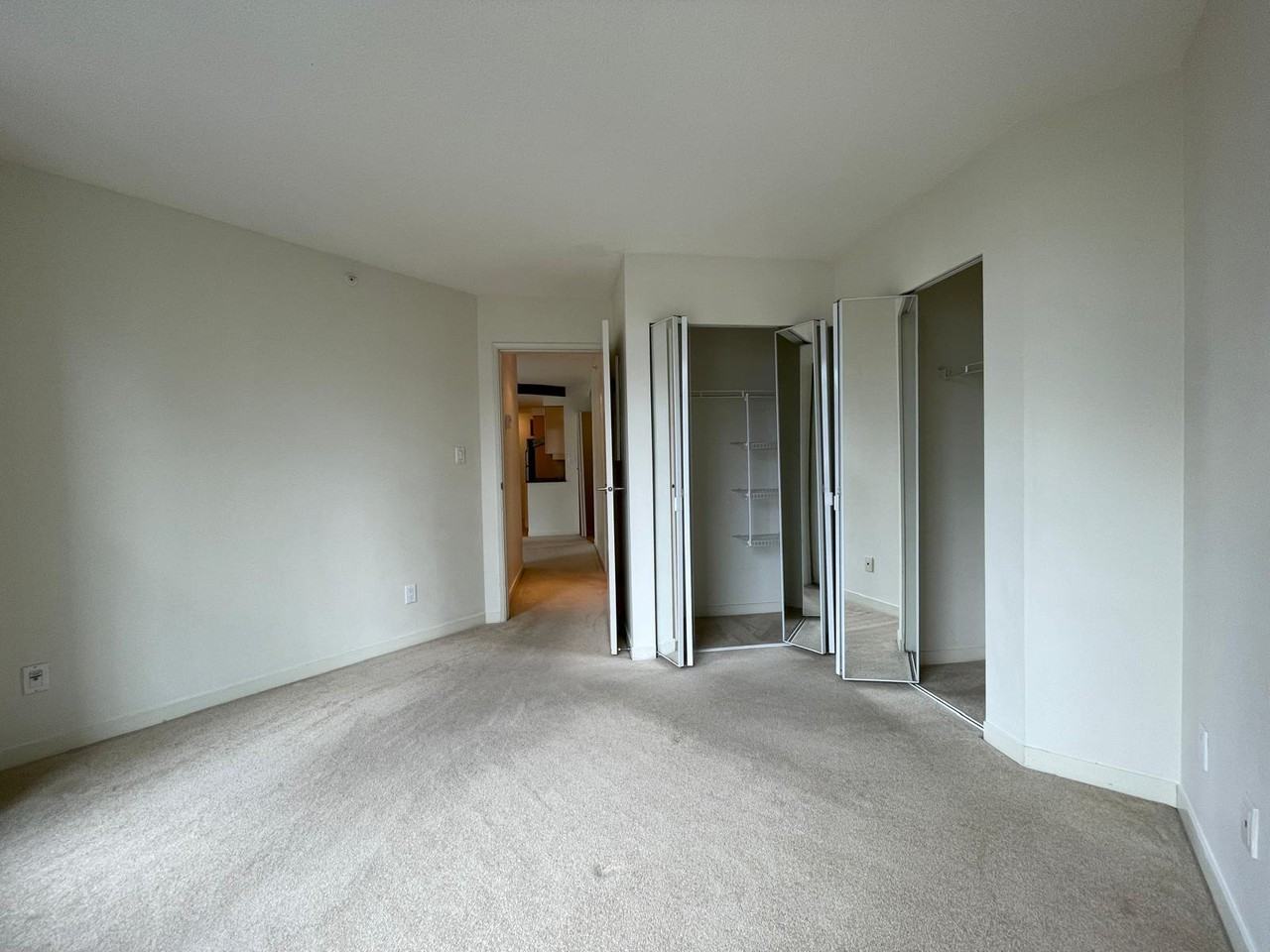 1009 Landmark 33 #1508 - Photo 5 of 10