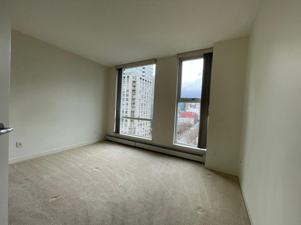 1009 Landmark 33 #1508 - Photo 6 of 10