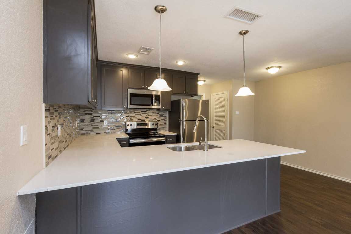 The Oaks at Live Oak - Photo 6 of 17