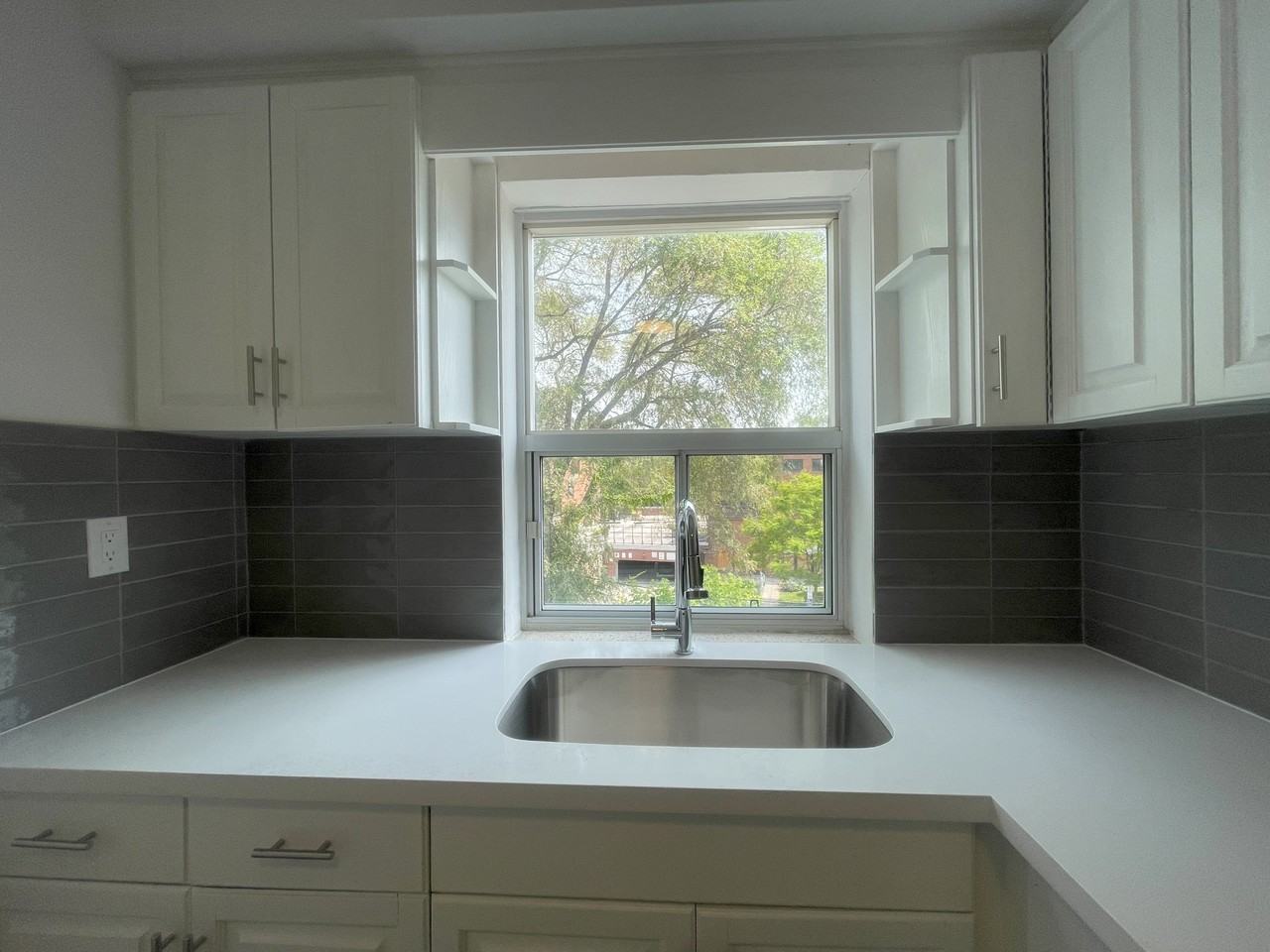 3950 Lawrence Ave East - Photo 2 of 16