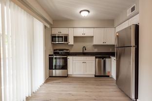 400 Gallery Ln Apt B4 #B4 - Photo 1 of 1