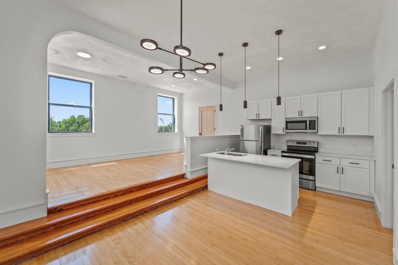 Palace Apartments - Photo 6 of 24