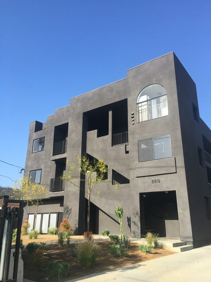 Modern Comfort in the Heart of Highland Park at 260 S Avenue 55 - Photo 6 of 6