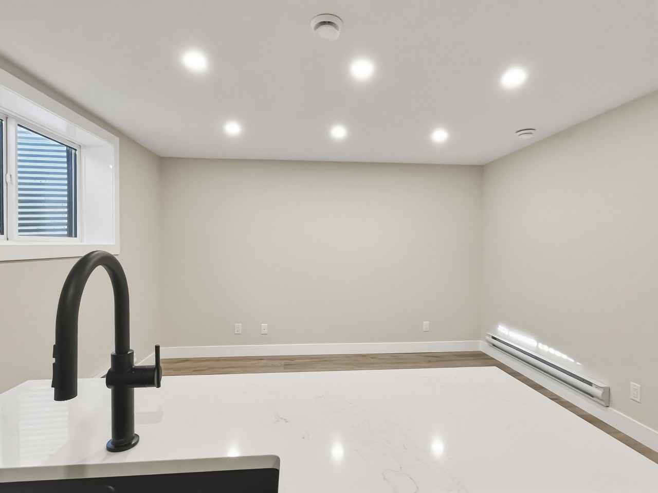 2618R 28 Ave Sw #2618RLOWER - Photo 3 of 21