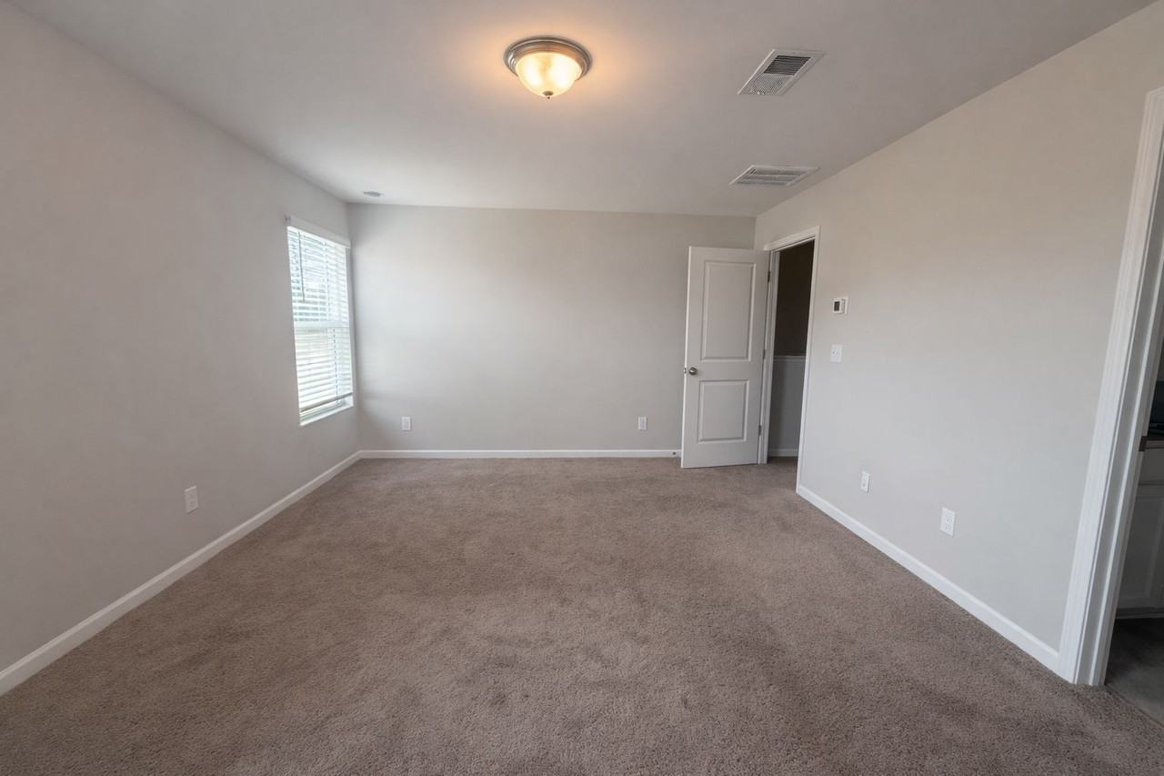 5215 Maynard Hill Dr #1 - Photo 7 of 28