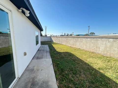 5511 N 36th Ln #1 - Photo 6 of 11