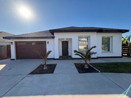 featured image of 5511 N 36th Ln #1