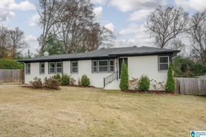 featured image of 2209 Pine Ln #1