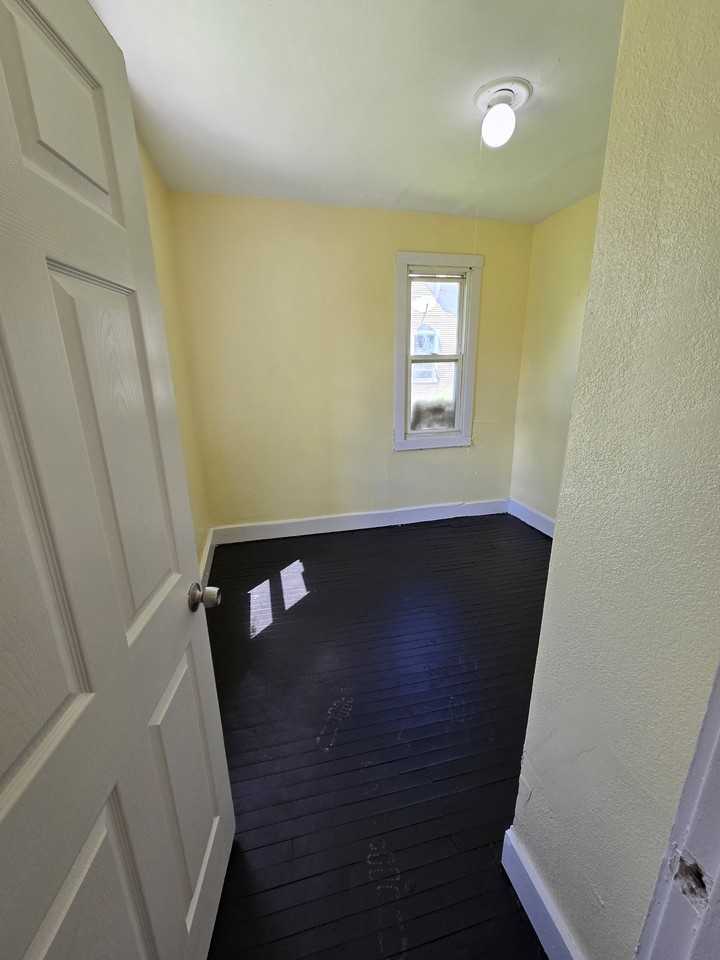 2741 N 25th St #1 - Photo 5 of 8