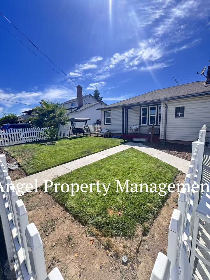 435 Patton Ave #1 - Photo 3 of 19