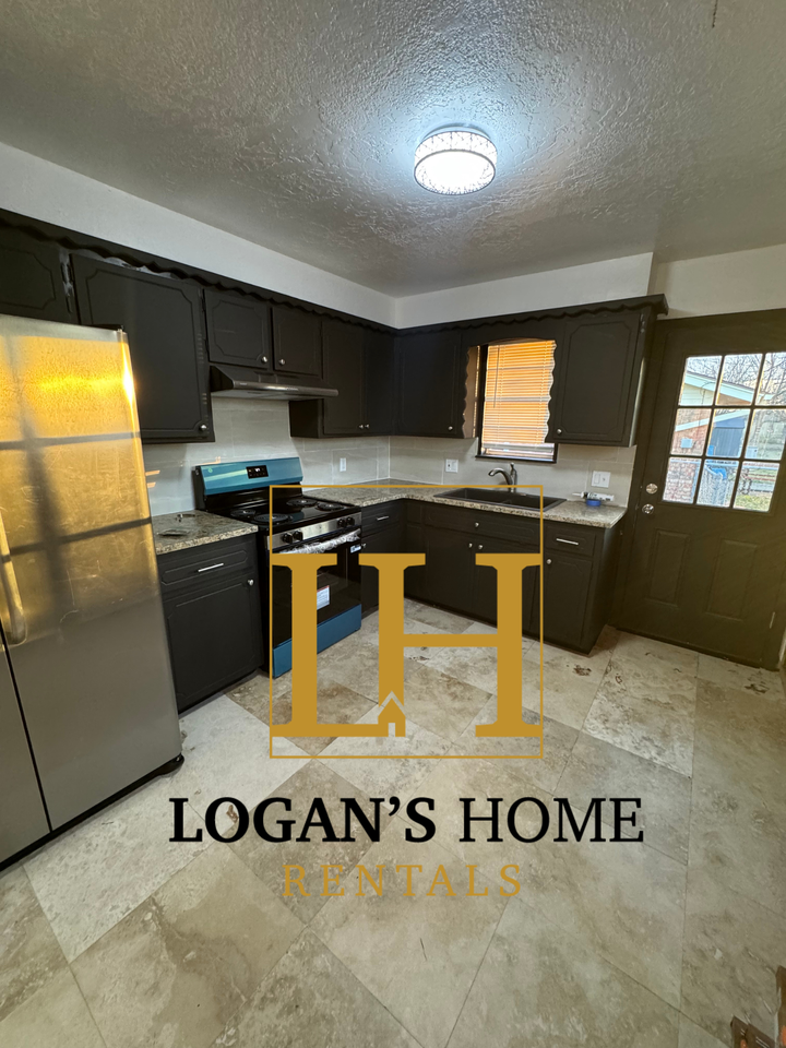 6418 Nw Columbia Ave #1 - Photo 3 of 10