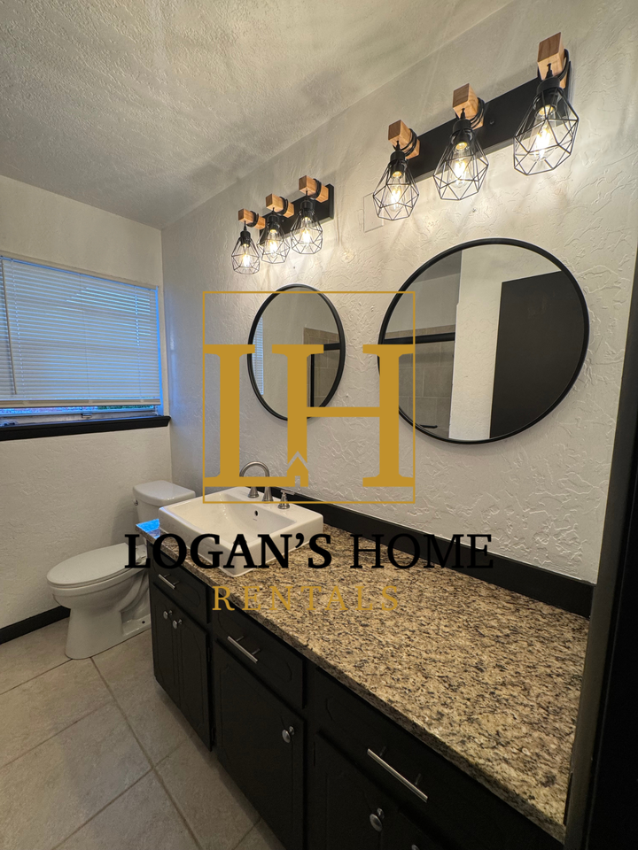 6418 Nw Columbia Ave #1 - Photo 6 of 10