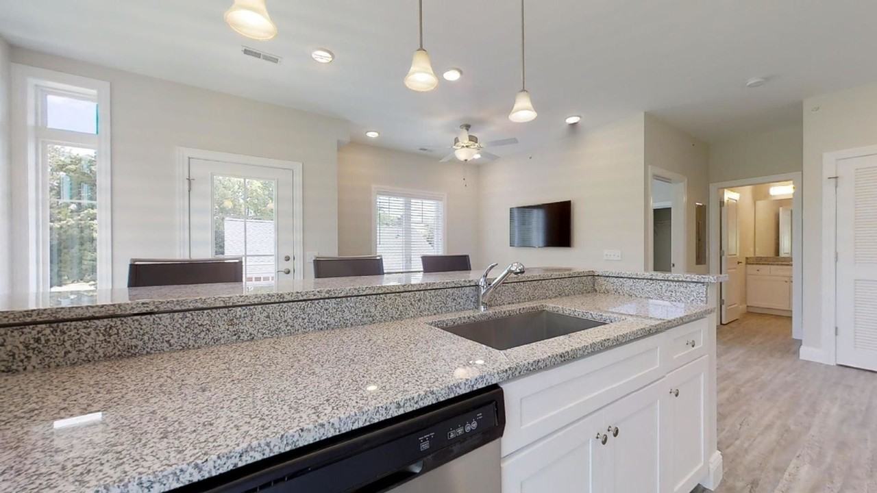 309 W Washington - Photo 6 of 35