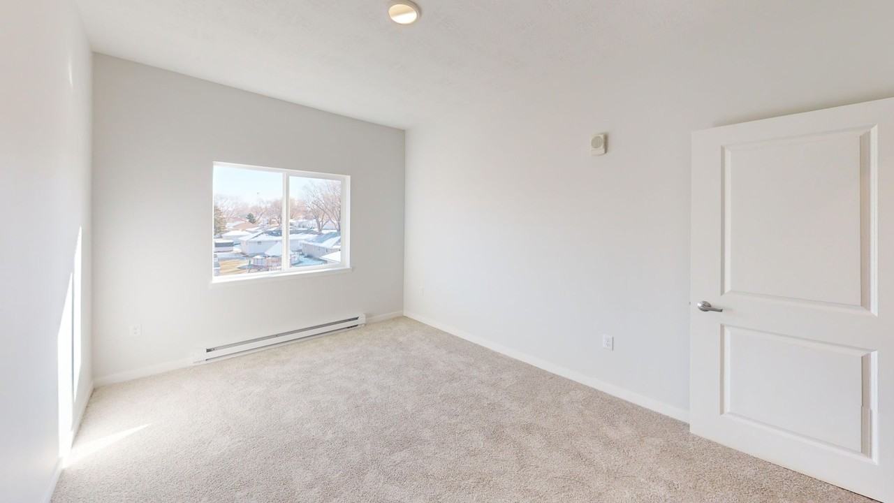 Overlook Apartments - Photo 6 of 42