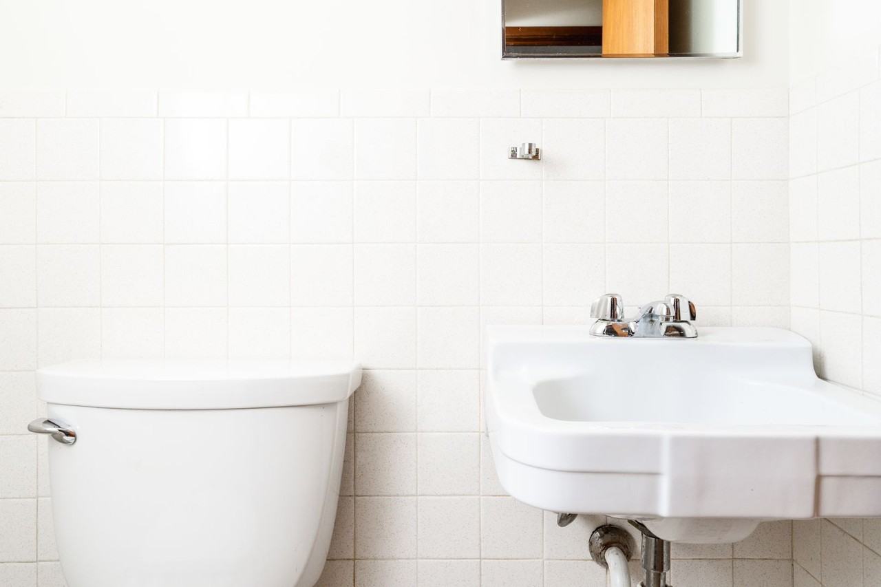 3305 Hennepin Ave S - Photo 7 of 17