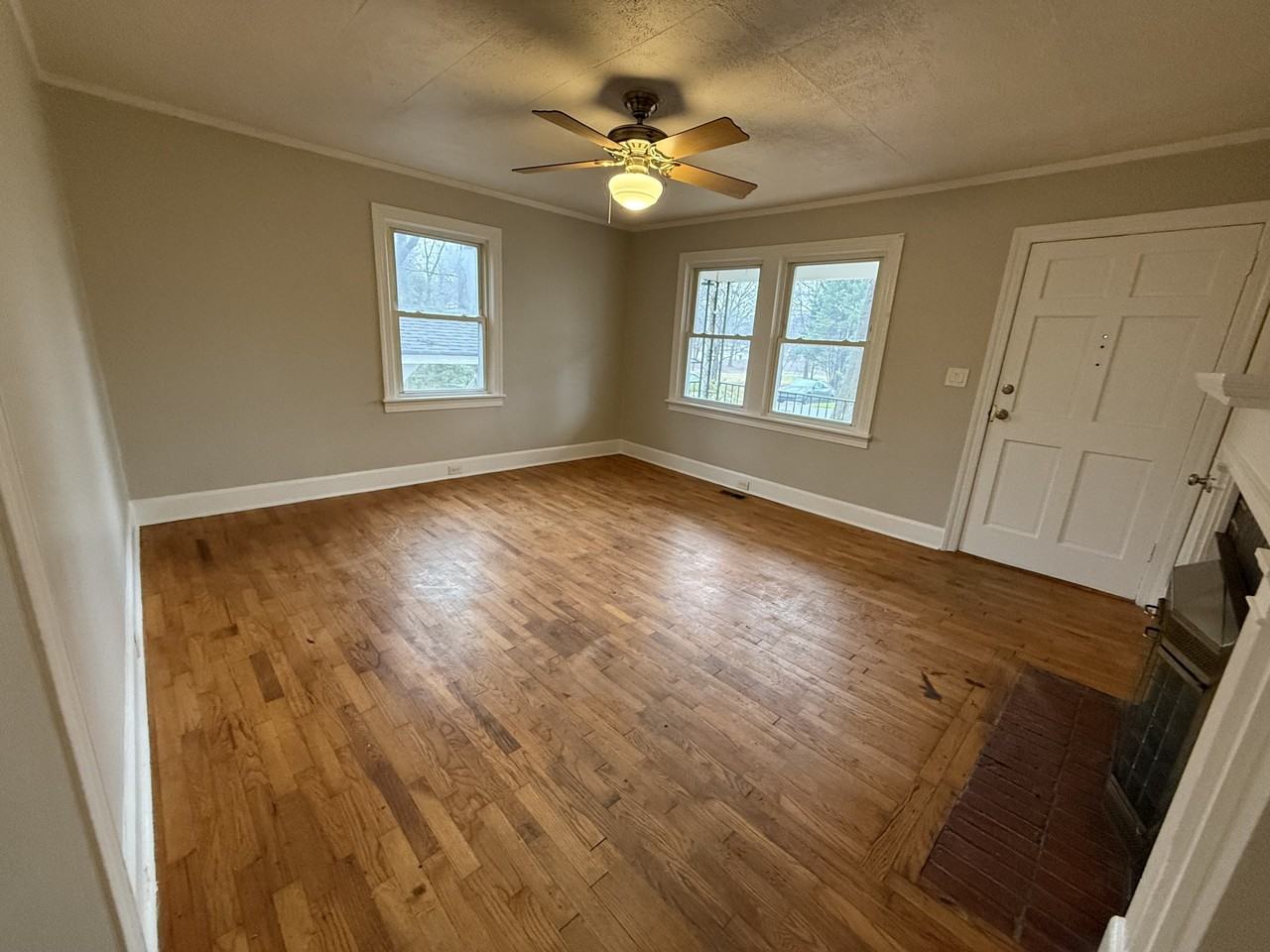 628 E 4th Ave #1 - Photo 3 of 14