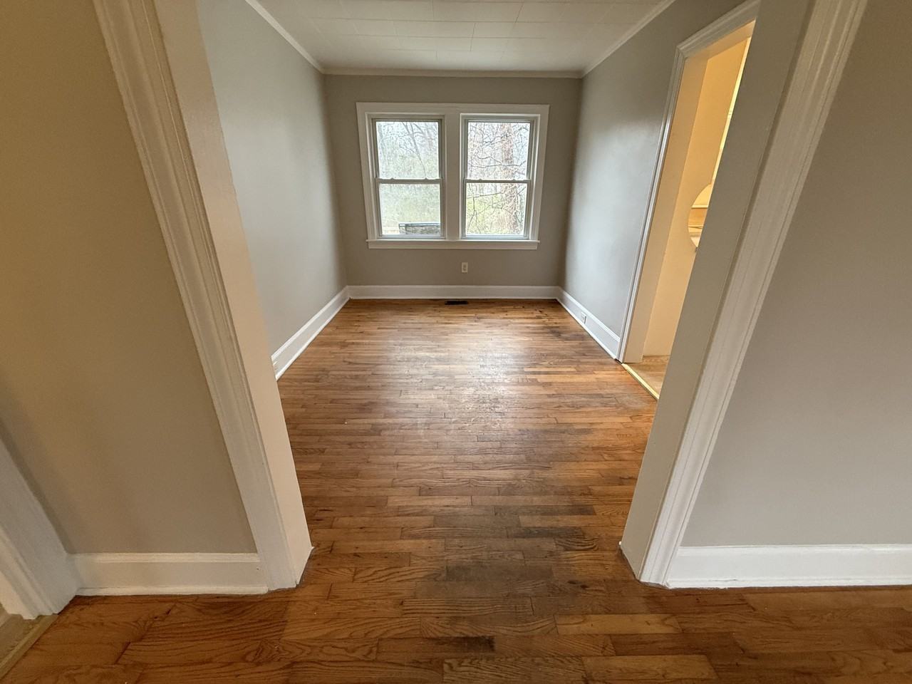 628 E 4th Ave #1 - Photo 4 of 14