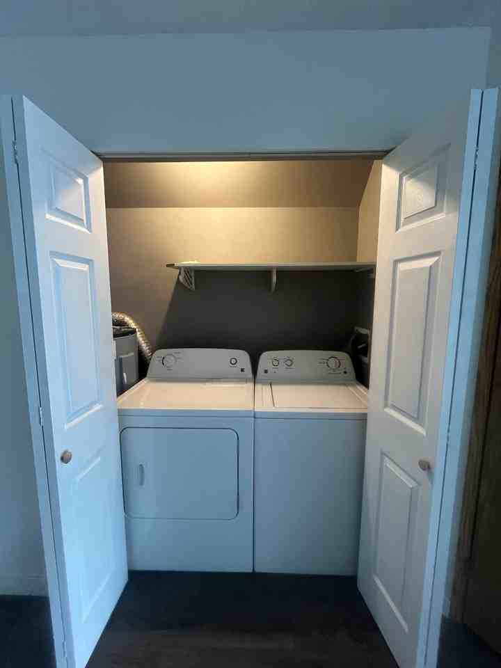 555 - 555 Rockland Road #1 - Photo 6 of 10