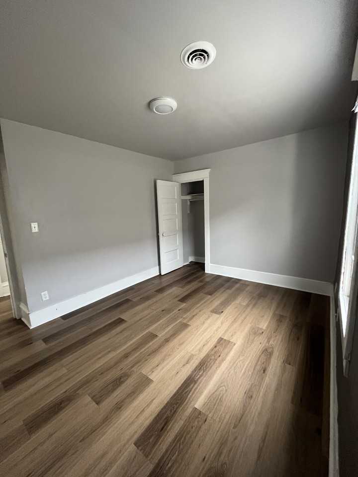 3027 N 25th St - Photo 3 of 16