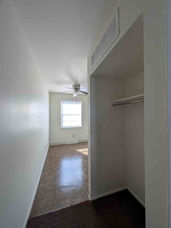 1194B Kelburn Rd #1194B - Photo 3 of 18