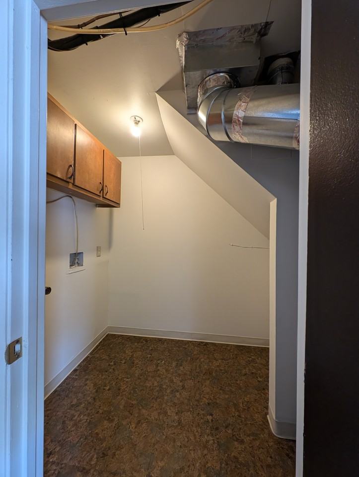 1194B Kelburn Rd #1194B - Photo 7 of 18