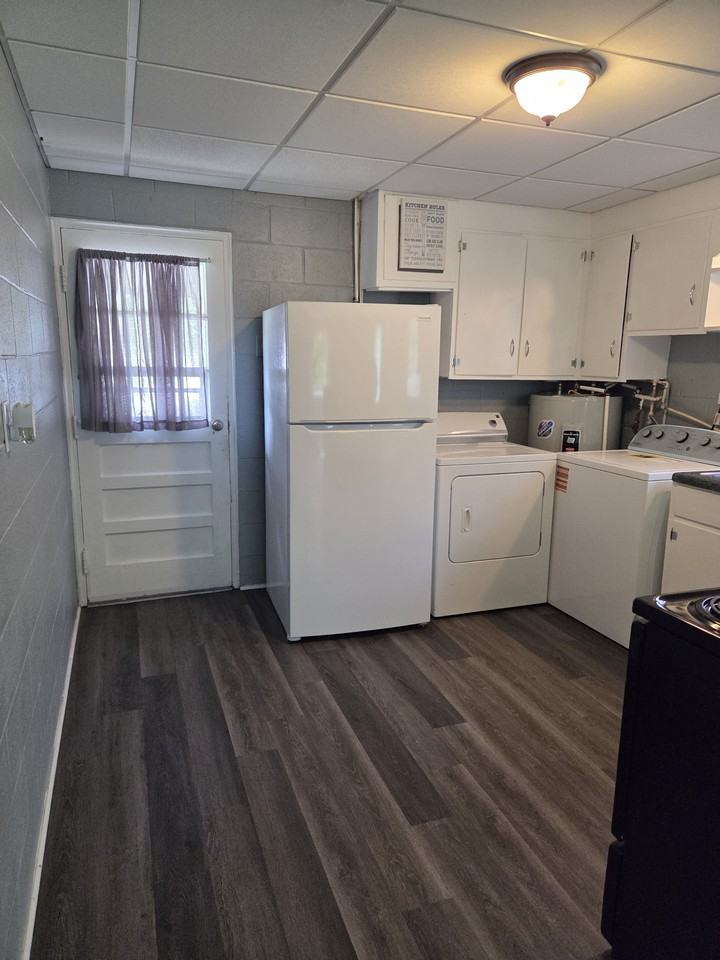 8412 Shilling St #1 - Photo 3 of 12