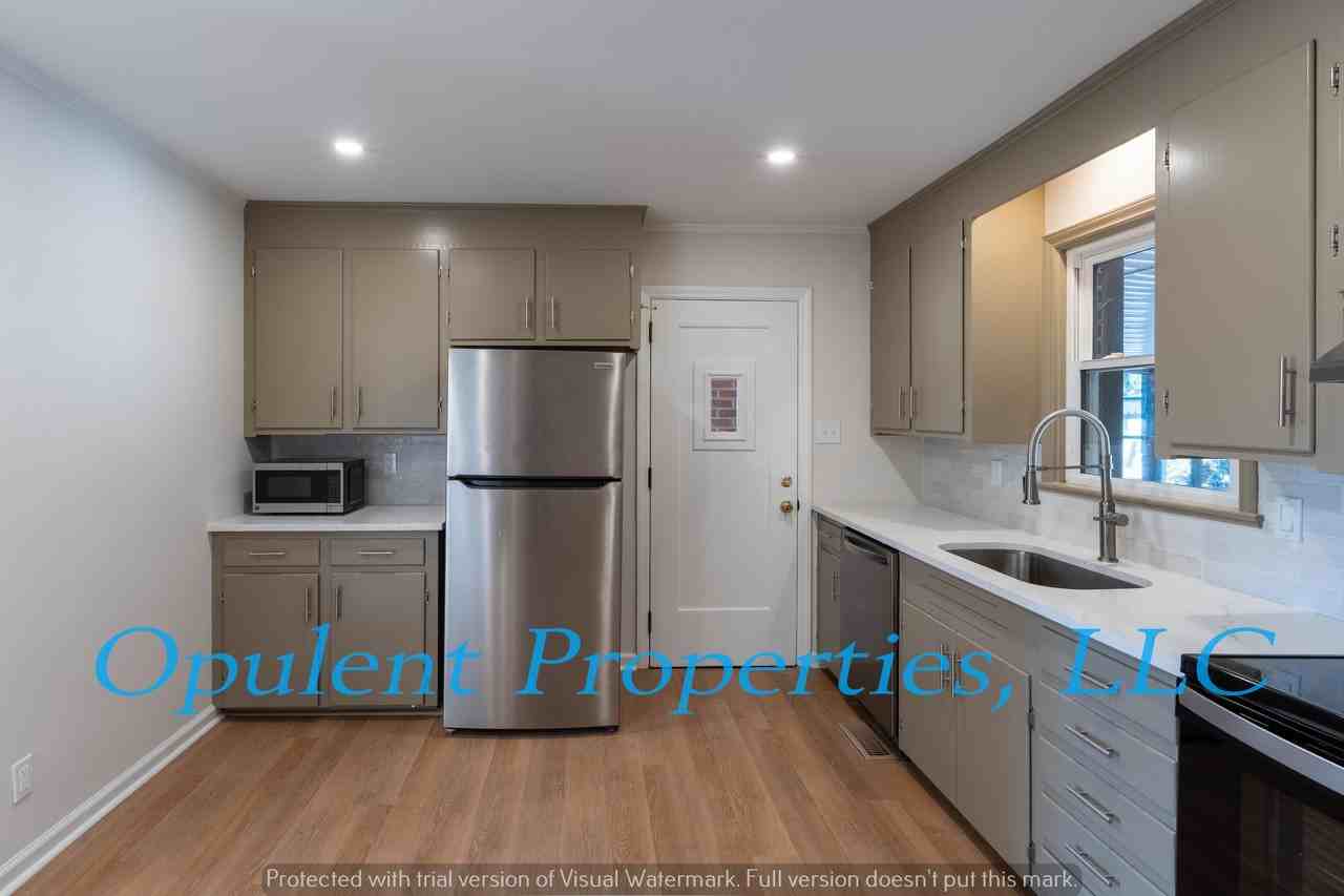 834 Savage Rd #1 - Photo 5 of 32