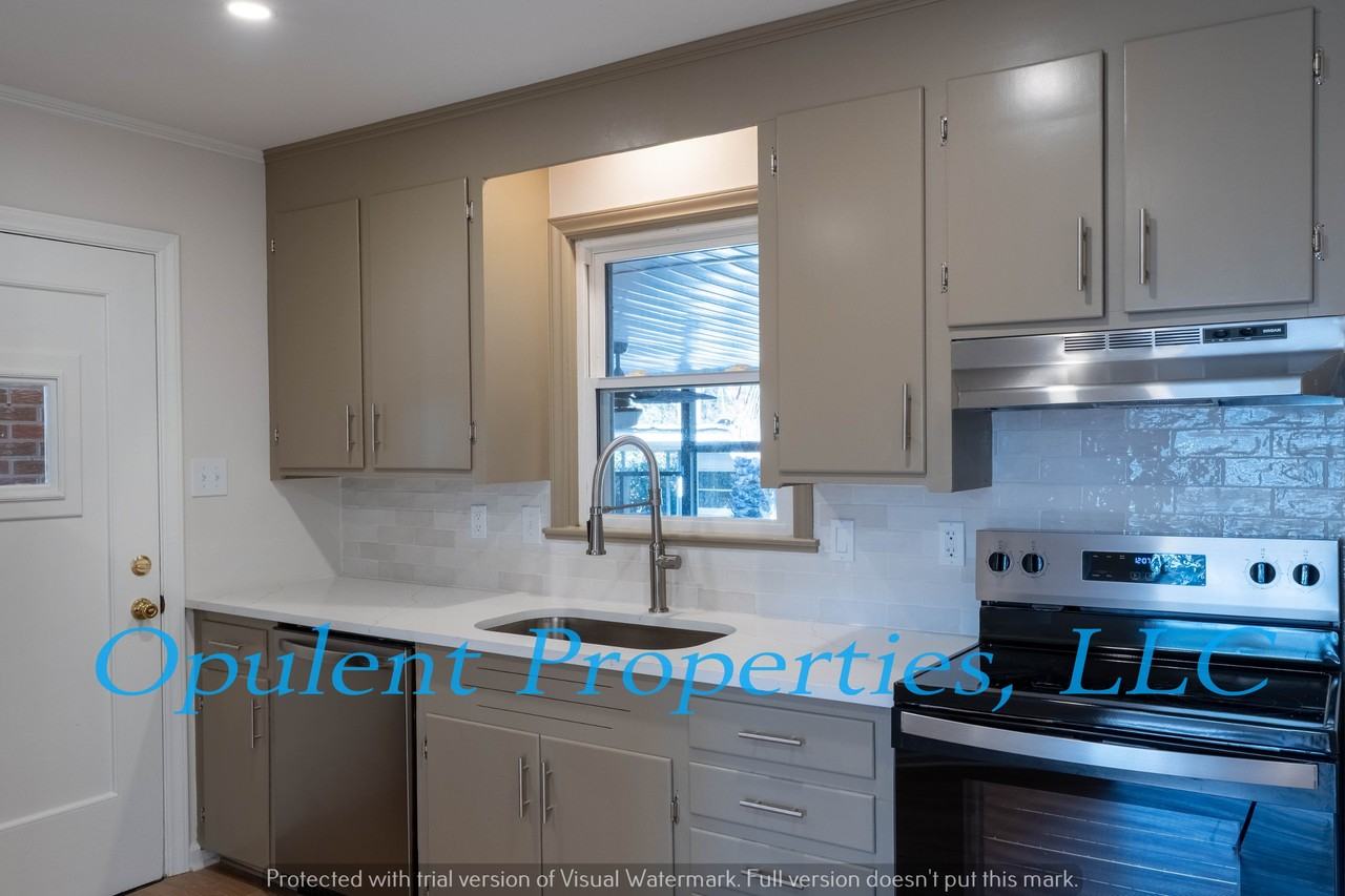 834 Savage Rd #1 - Photo 6 of 32