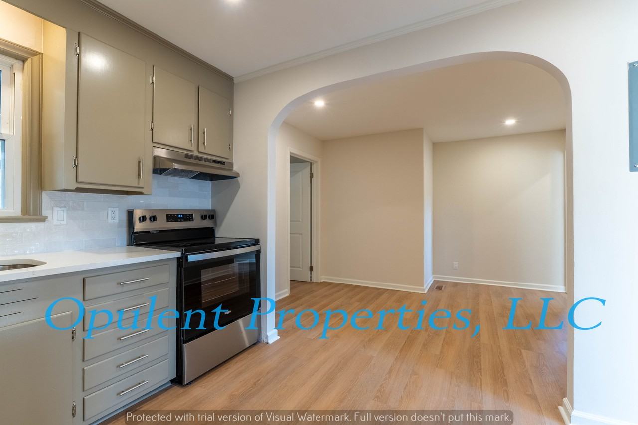 834 Savage Rd #1 - Photo 7 of 32