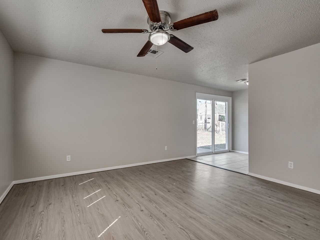 1525 Mcgregor Dr #1 - Photo 3 of 10