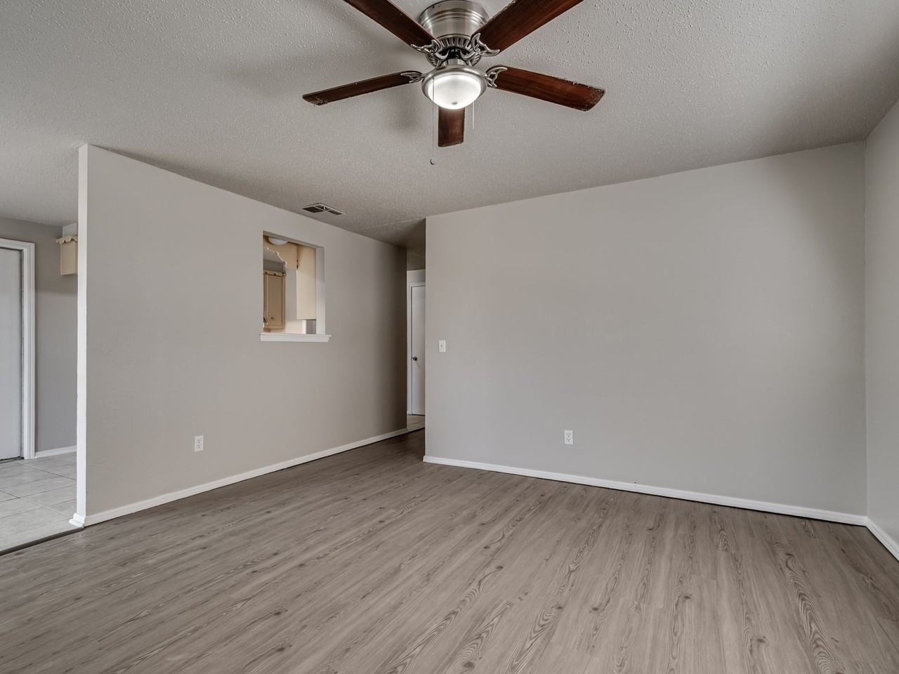 1525 Mcgregor Dr #1 - Photo 4 of 10