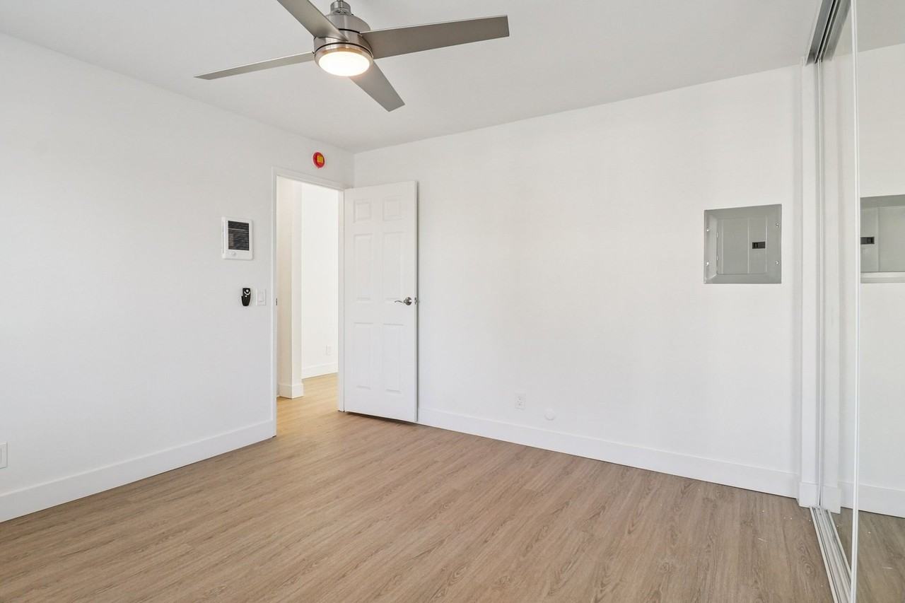 University Crest Apartments - Photo 6 of 38