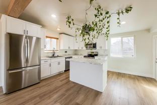 1993 W Champagne Ave - Photo 1 of 1