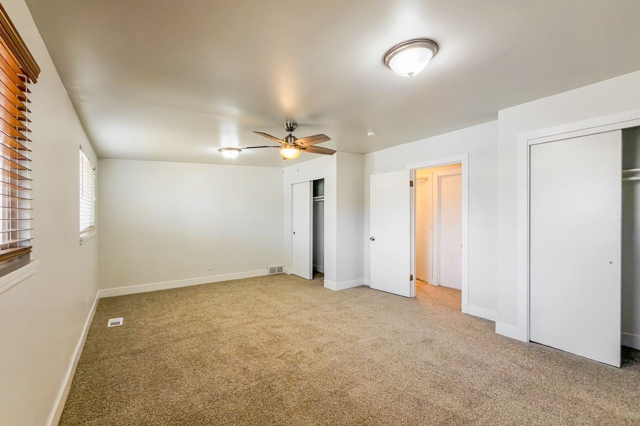 1993 W Champagne Ave - Photo 6 of 19