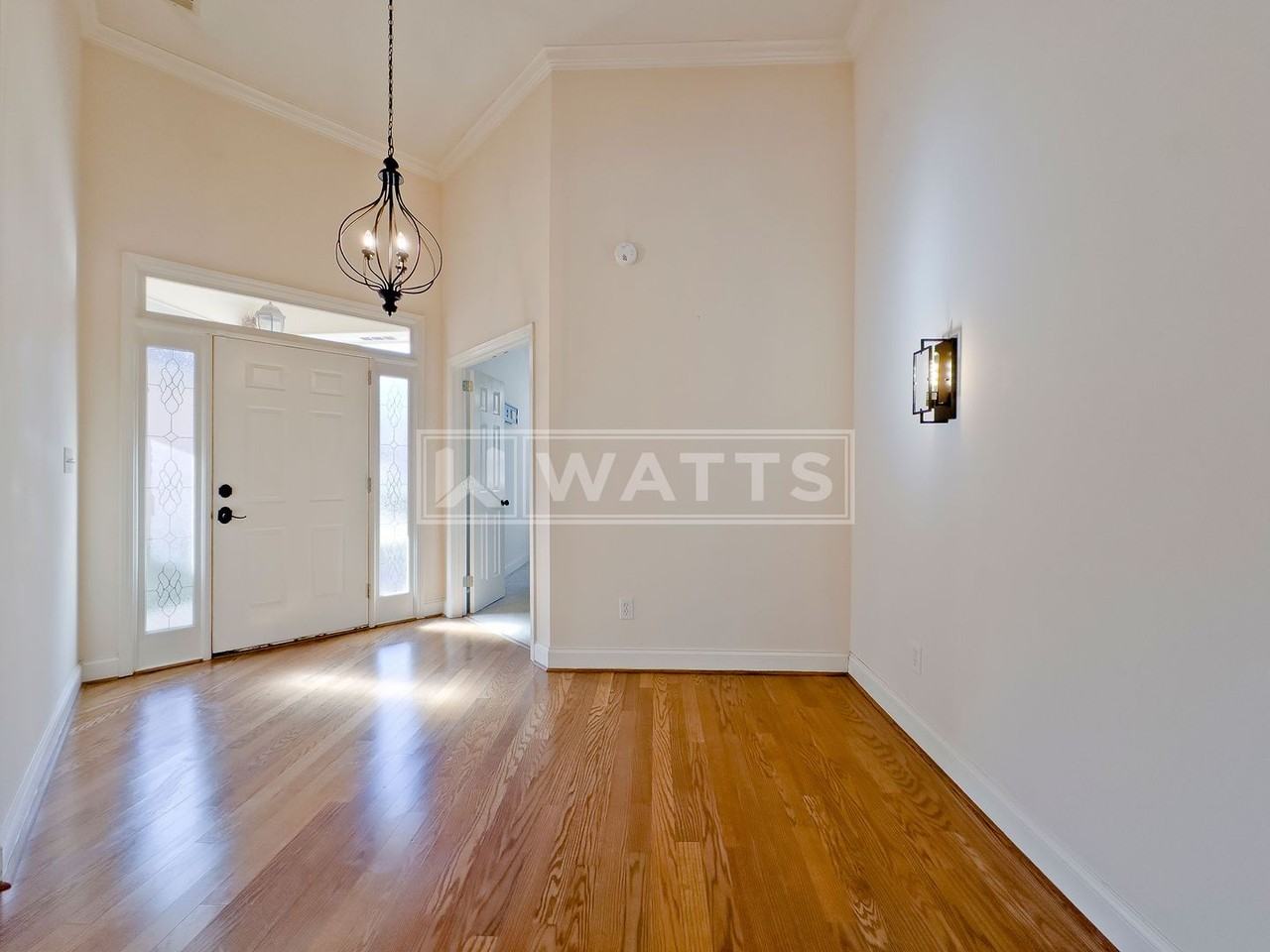 1015 Riverchase Cv - Photo 4 of 33