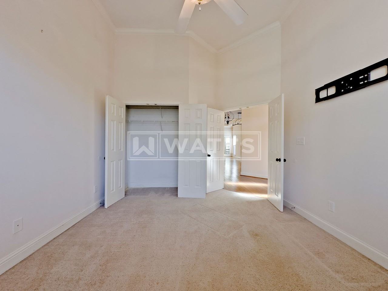 1015 Riverchase Cv - Photo 6 of 33