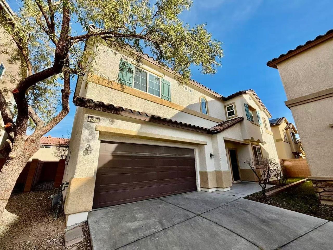 9832 Hearthfire St - Photo 2 of 21